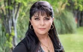 Victoria Ruffo responde con ironía a Eugenio Derbez tras señalar que ella busca atención