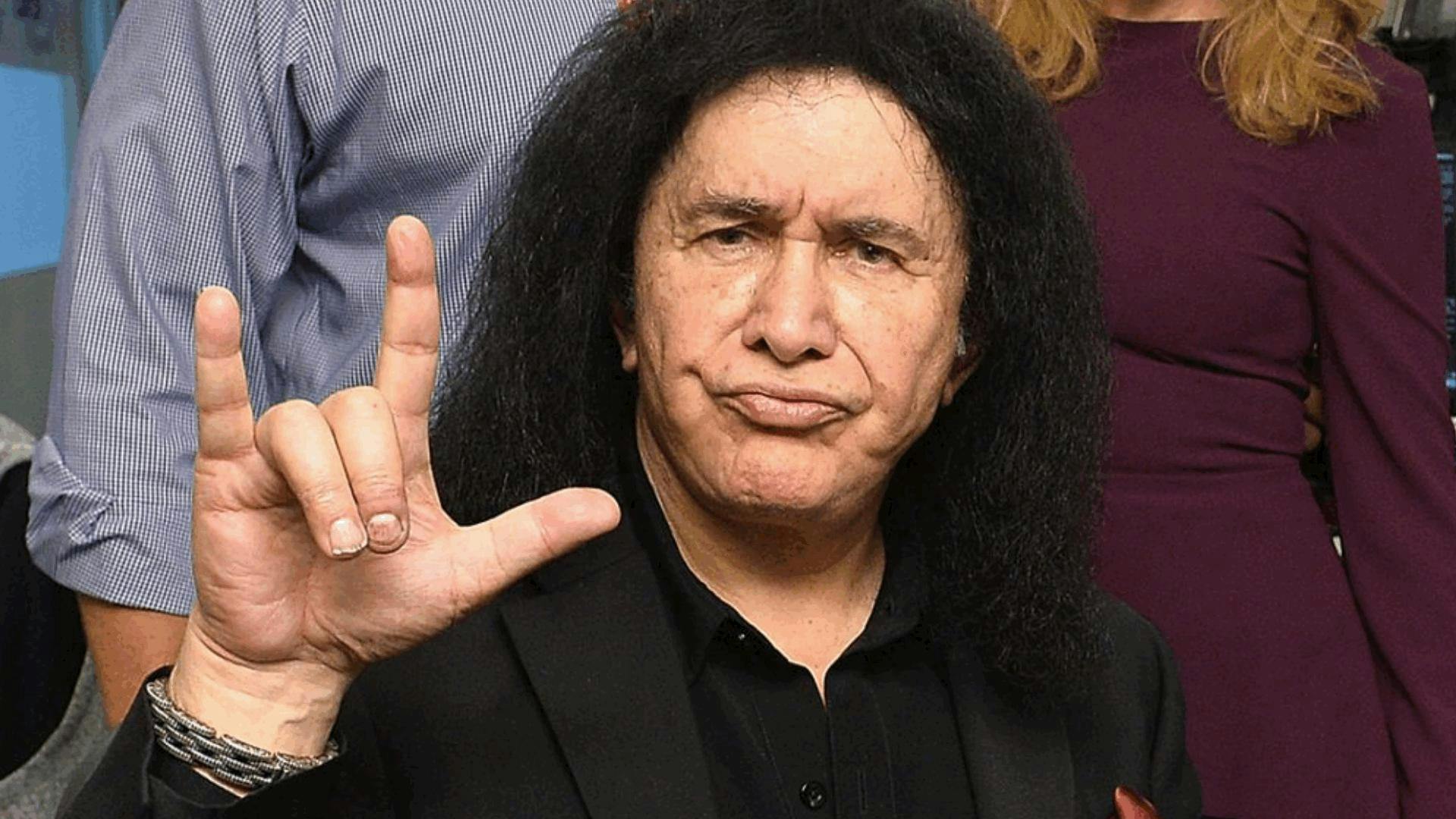 Gene Simmons compara a Taylor Swift con la Beatlemanía: "Es casi una secta"