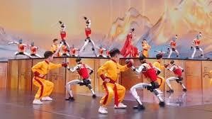 Robots de kung fu sorprenden en la Gala del Festival de Primavera en Beijing