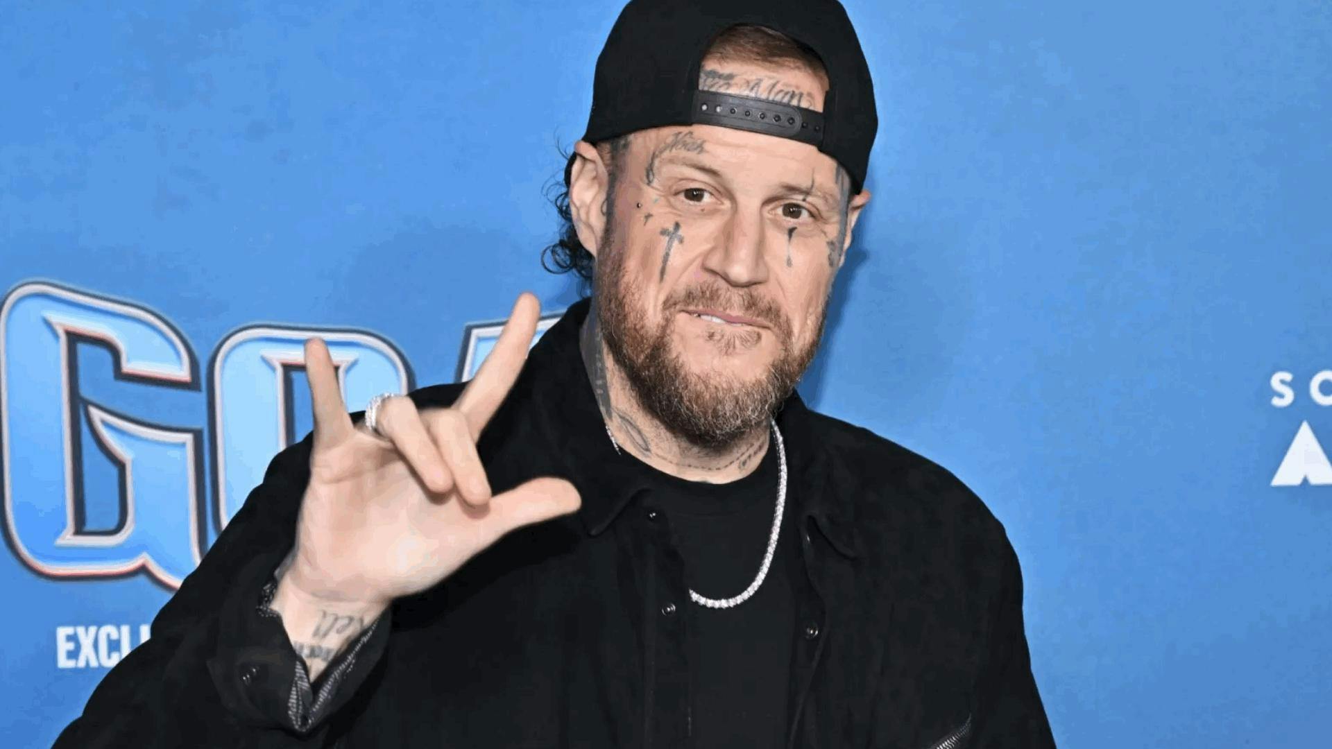 De estadios a "cobertizos": Jelly Roll anuncia gira para este verano y ya tiene fechas