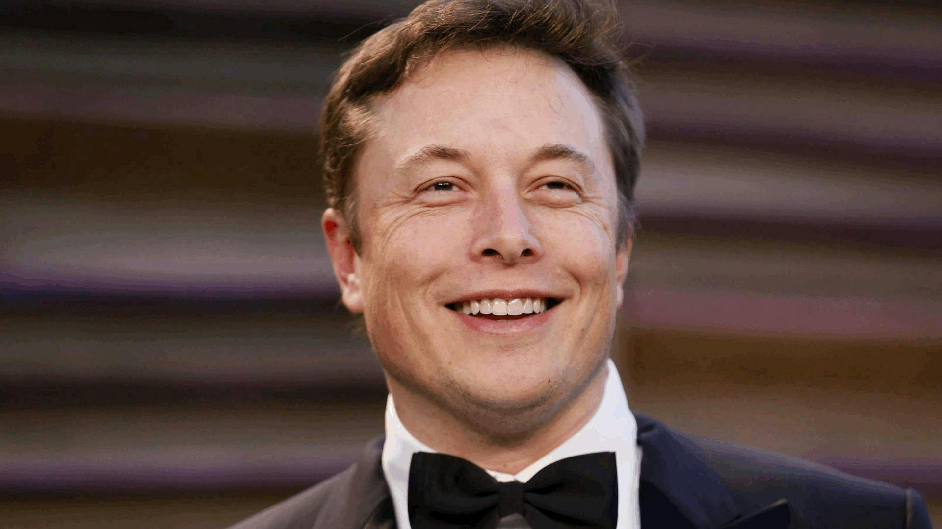 Elon Musk acusa a Sheinbaum de actuar bajo órdenes de los cárteles: "Sólo repite lo que le dicen"