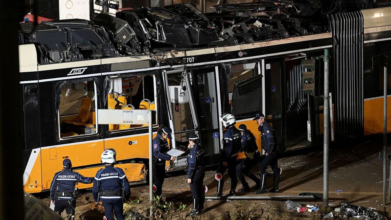 Tragedia en Milán por descarrilamiento de un tranvía