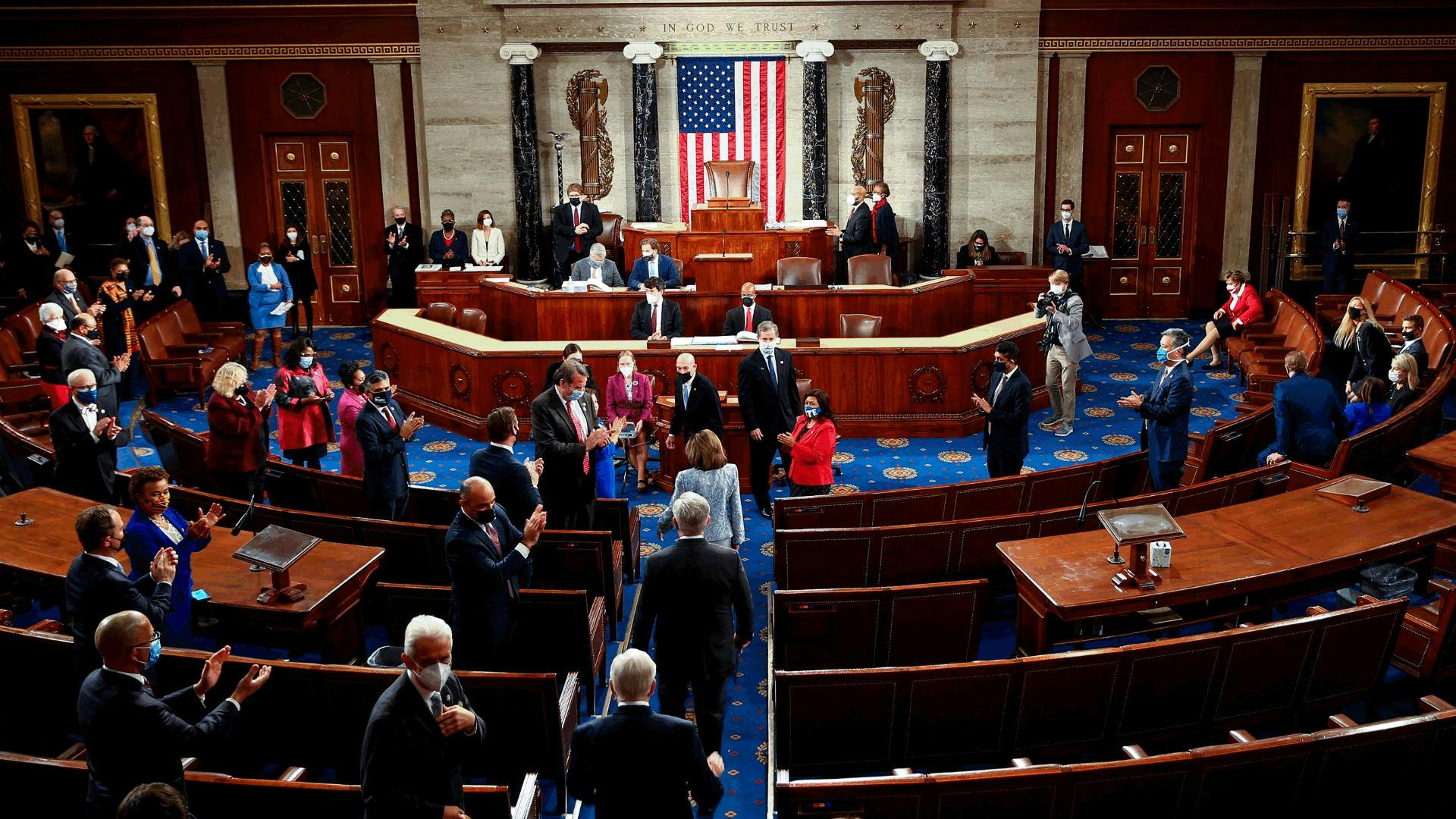 Senado de EE.UU. rechaza frenar la guerra de Trump contra Irán: 47 votos contra 53