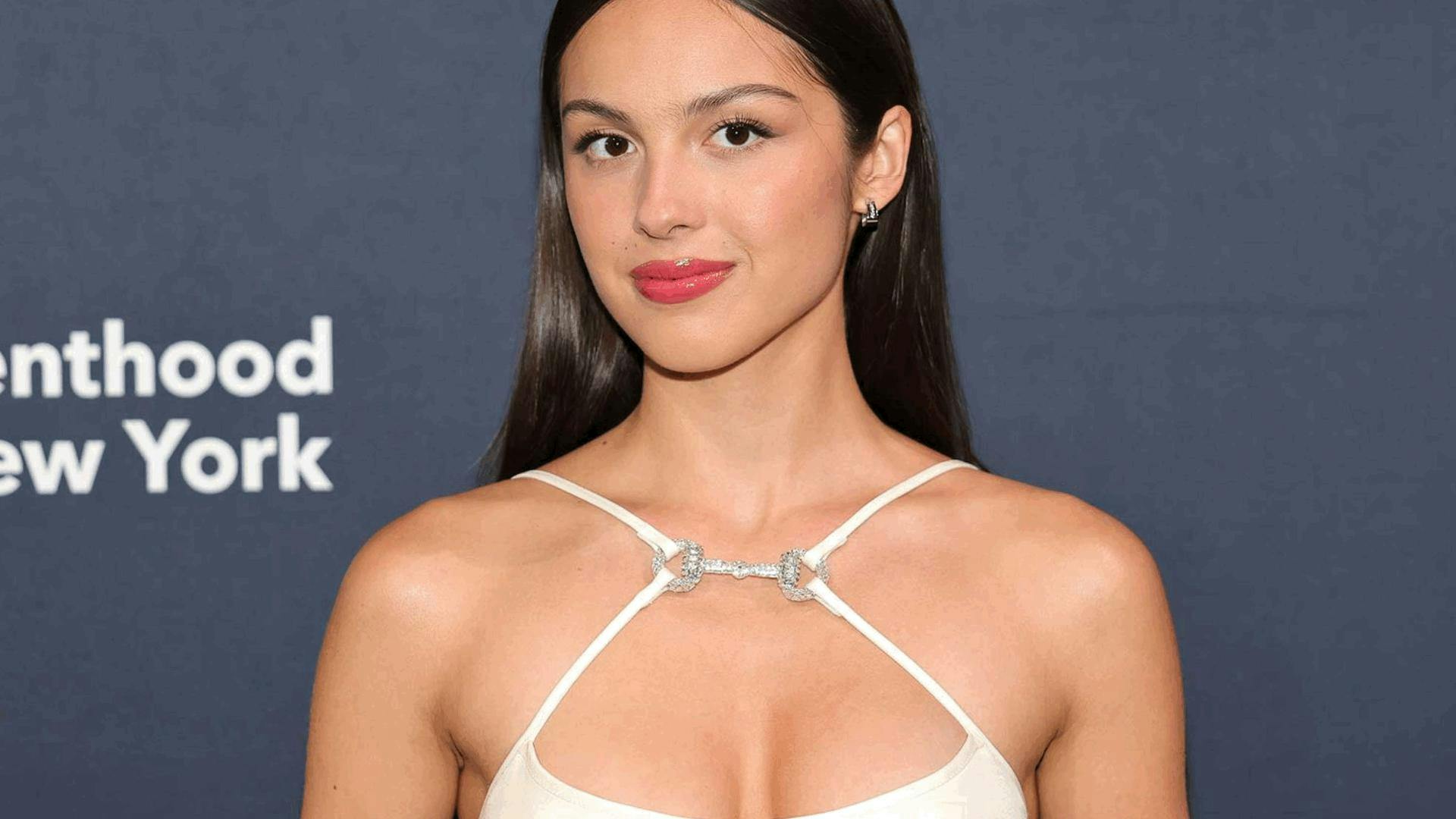 Olivia Rodrigo conmueve con video musical filmado por niños en Gaza, Sudán, Ucrania y Yemen