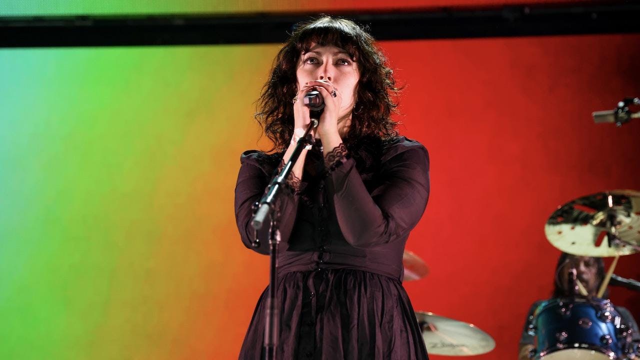 Violet Grohl anuncia la fecha de lanzamiento de su álbum debut Be Sweet To Me