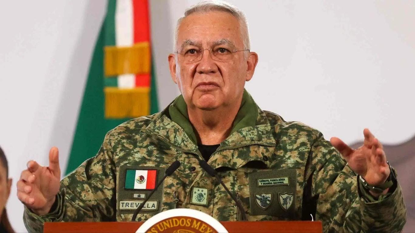 Relevan al Secretario de Seguridad de Sinaloa: General Chazarino deja el cargo para continuar su ruta militar