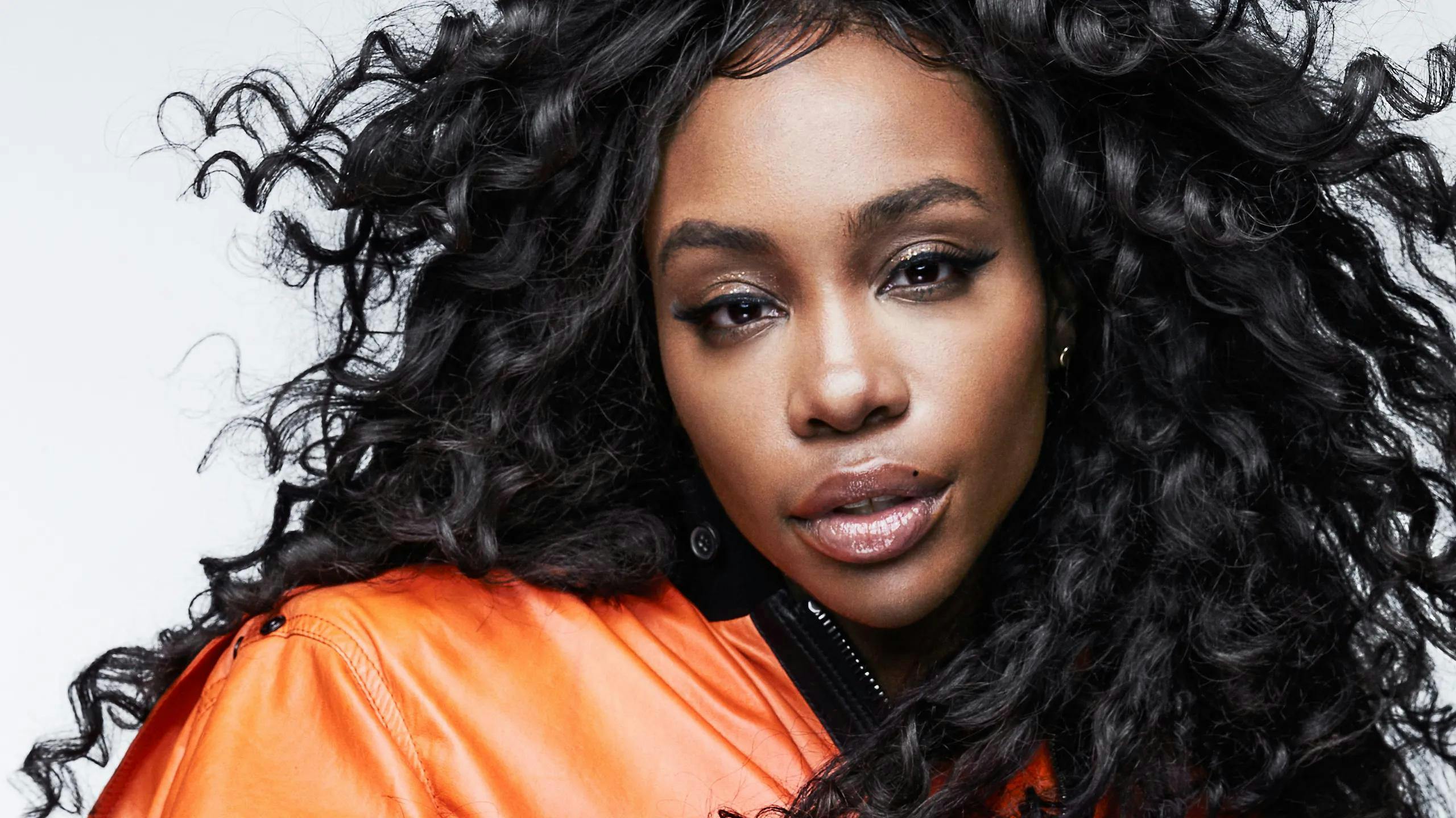SZA reinventa “Iris” con un estilo R&B en tendencia retro