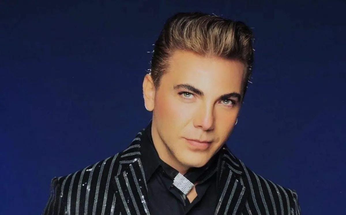 Cristian Castro terminará la prepa y ya piensa en la universidad