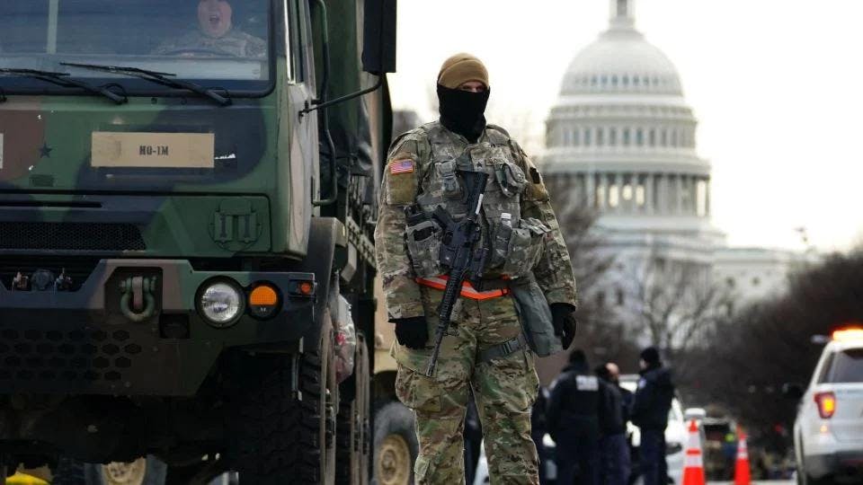 Estados Unidos insta a evacuar Irak ante amenaza de ataques