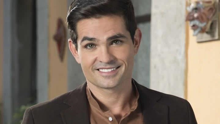 Ferdinando Valencia y Brenda Kellerman presentan a su bebé arcoíris, Saulo