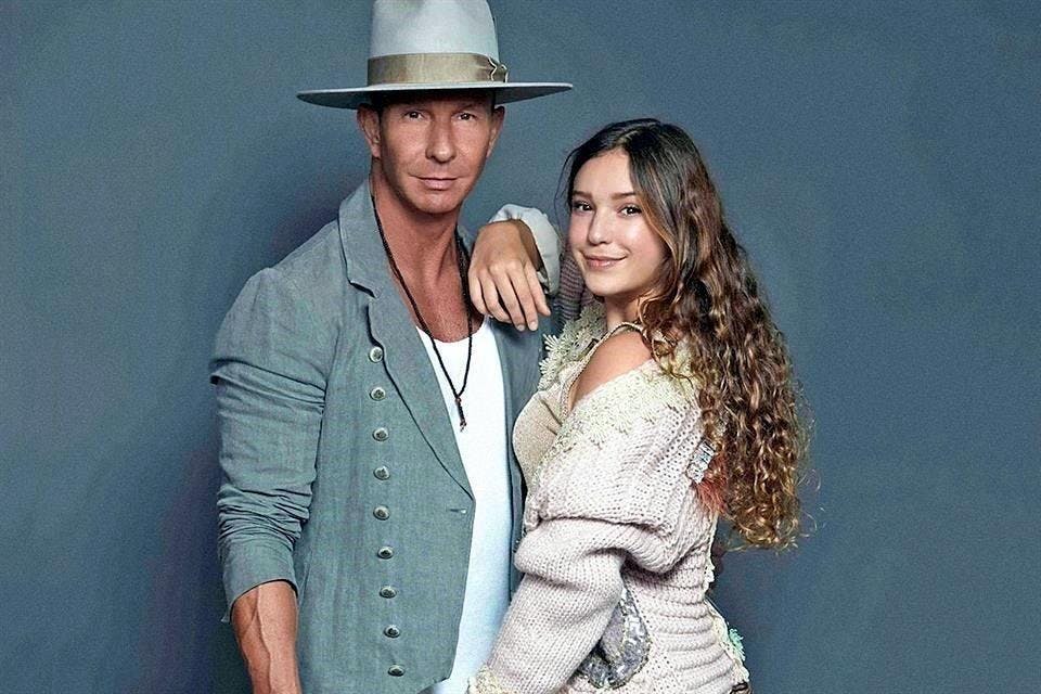 Erik Rubín se deja ver con su novia en festival junto a su hija