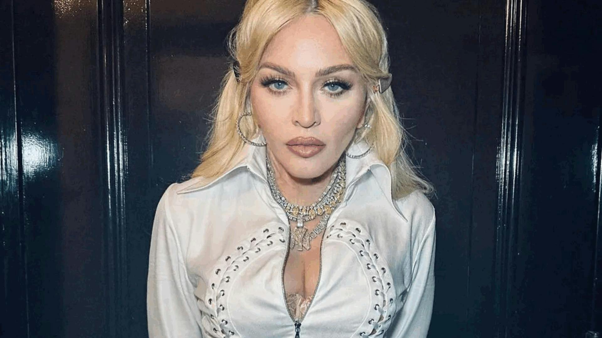Madonna adelanta “Confessions on the Dance Floor 2” con un fragmento instrumental y una provocativa imagen de un altavoz a horcajadas