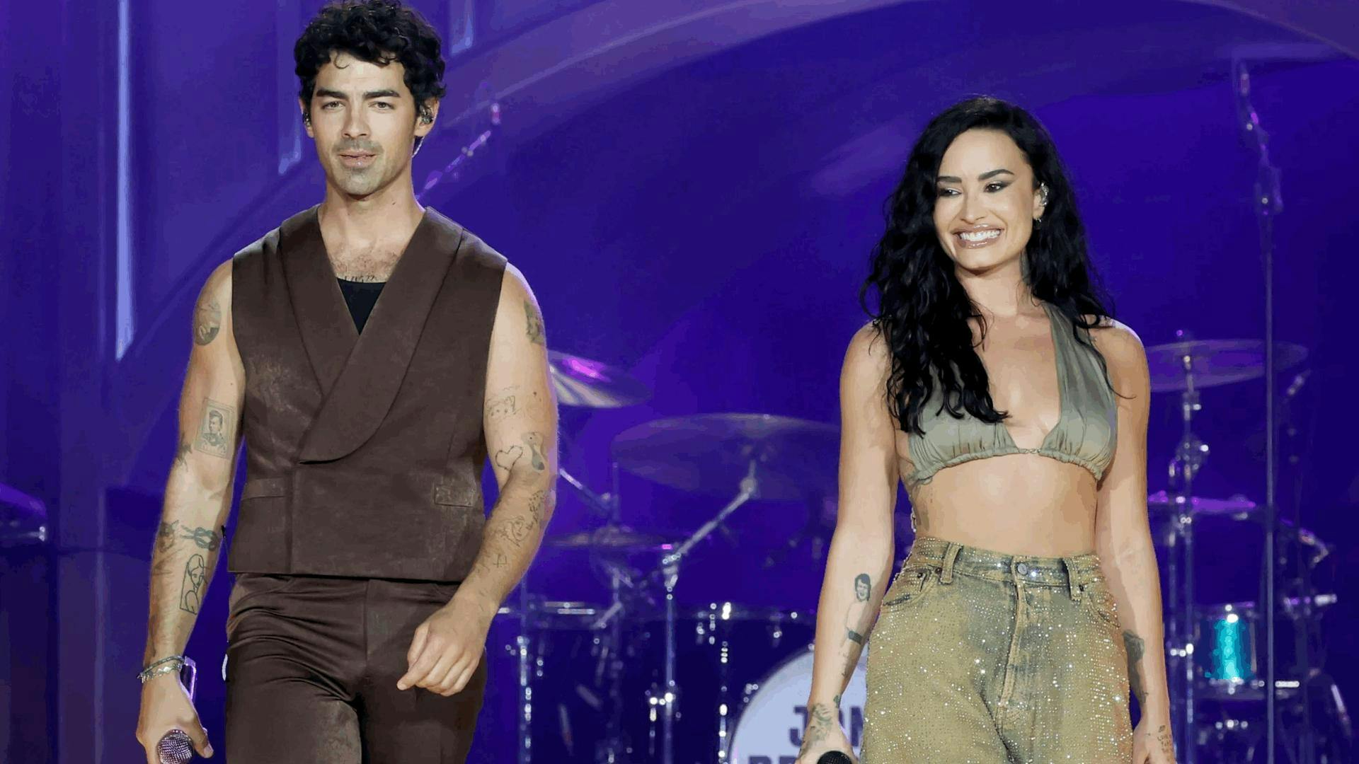 Demi Lovato invita a Joe Jonas a cantar “This Is Me” en el arranque de su gira: “¿Nos extrañaste?”