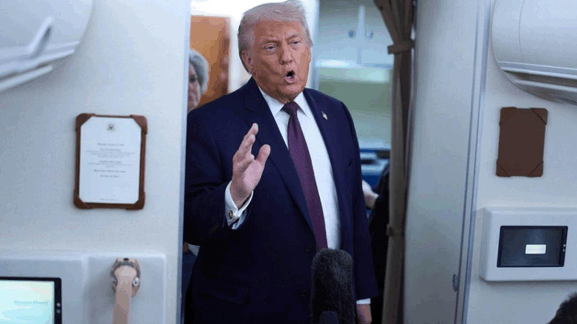 Trump comparte imagen generada con IA donde aparece junto a Jesús en medio de sus críticas al papa León XIV