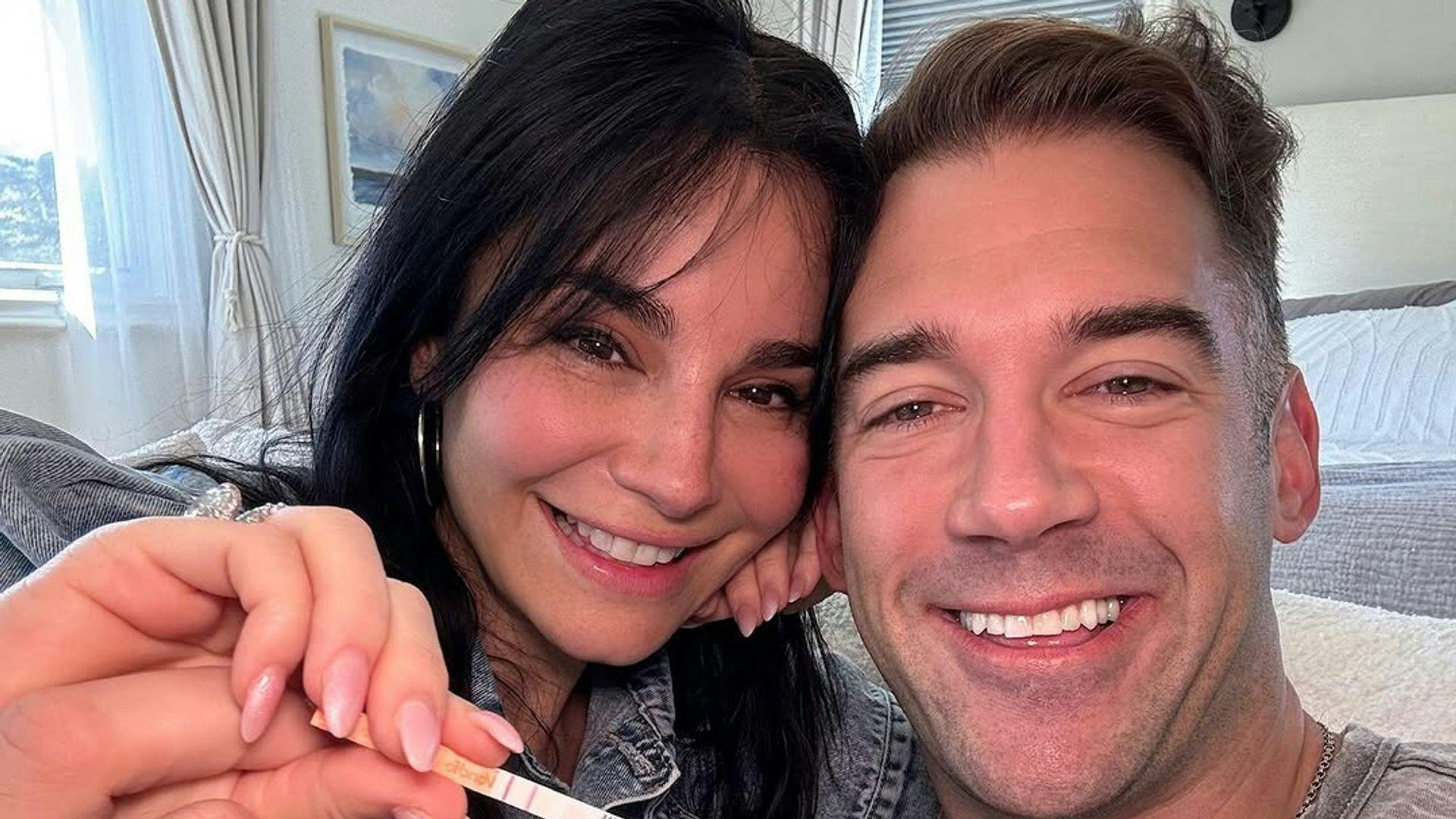 Martha Higareda explica por qué no muestra el rostro de sus hijas en redes