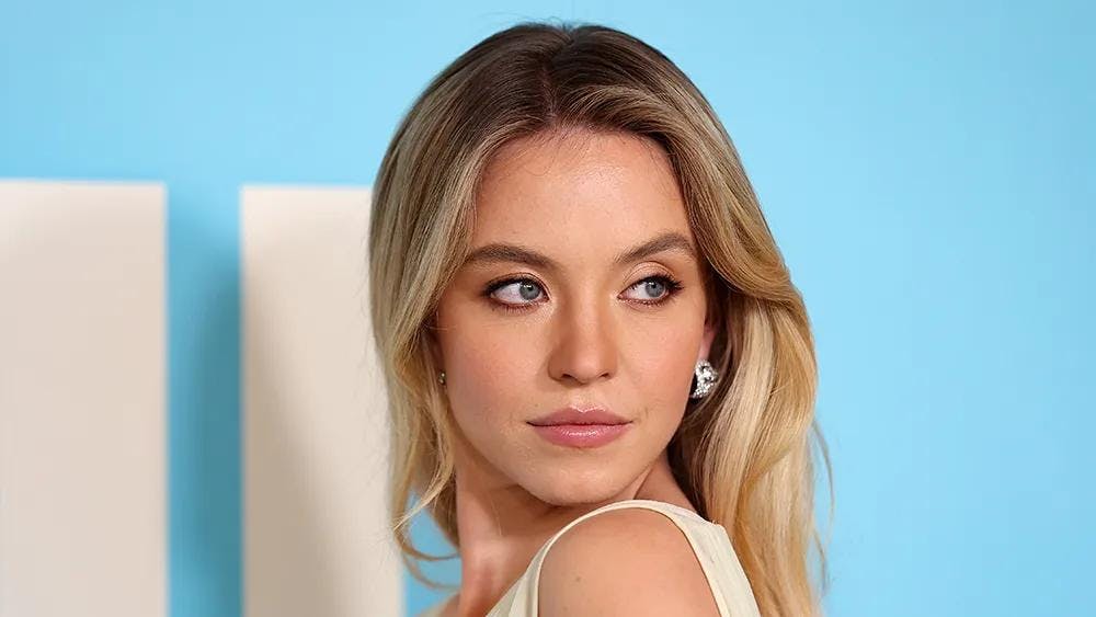Sydney Sweeney y Scooter Braun hacen oficial su noviazgo con primera foto juntos