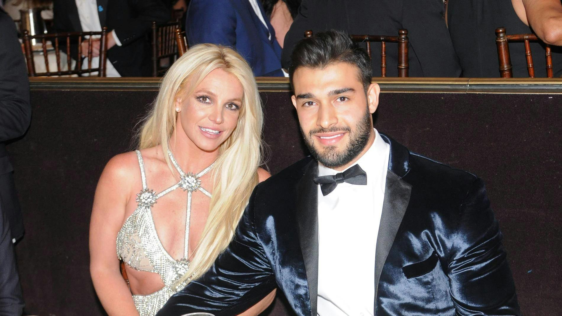 Sam Asghari reacciona al internamiento voluntario de Britney Spears en rehabilitación