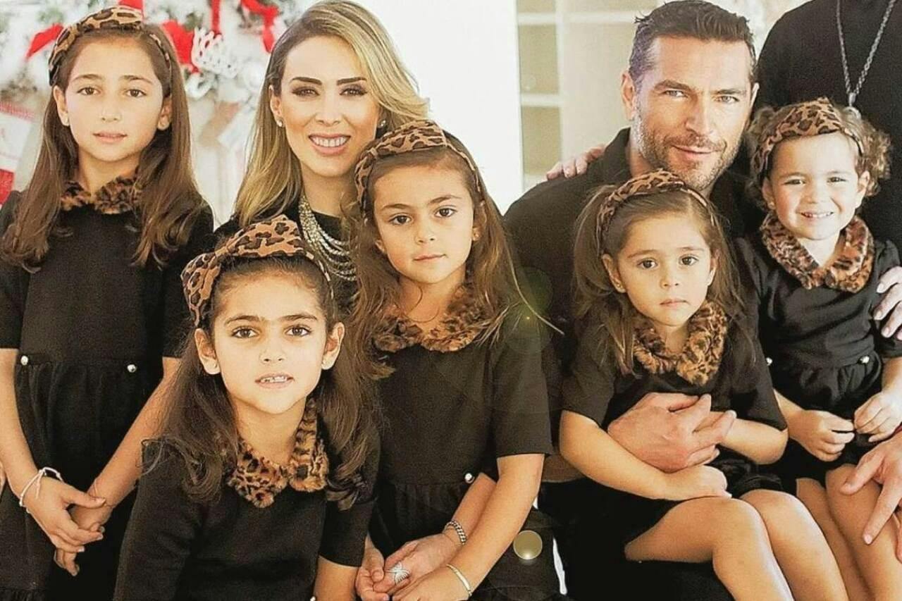 Jacky Bracamontes deslumbra con look de sevillana durante viaje por España
