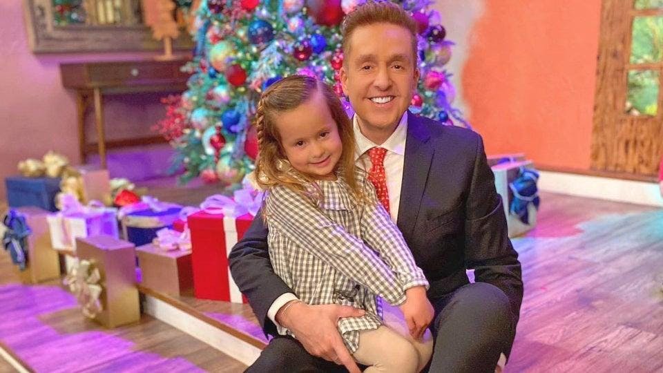 Michaela recuerda a Daniel Bisogno con emotivo gesto en competencia escolar