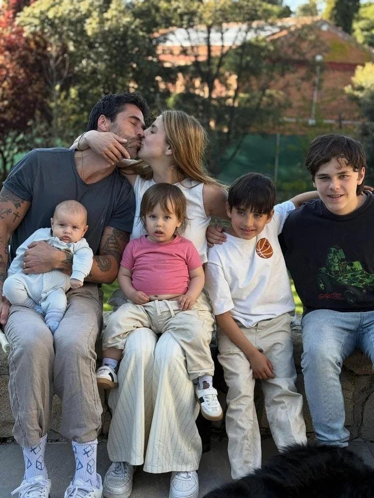 Michelle Renaud celebra el Día de las Madres en España con emotivo mensaje familiar