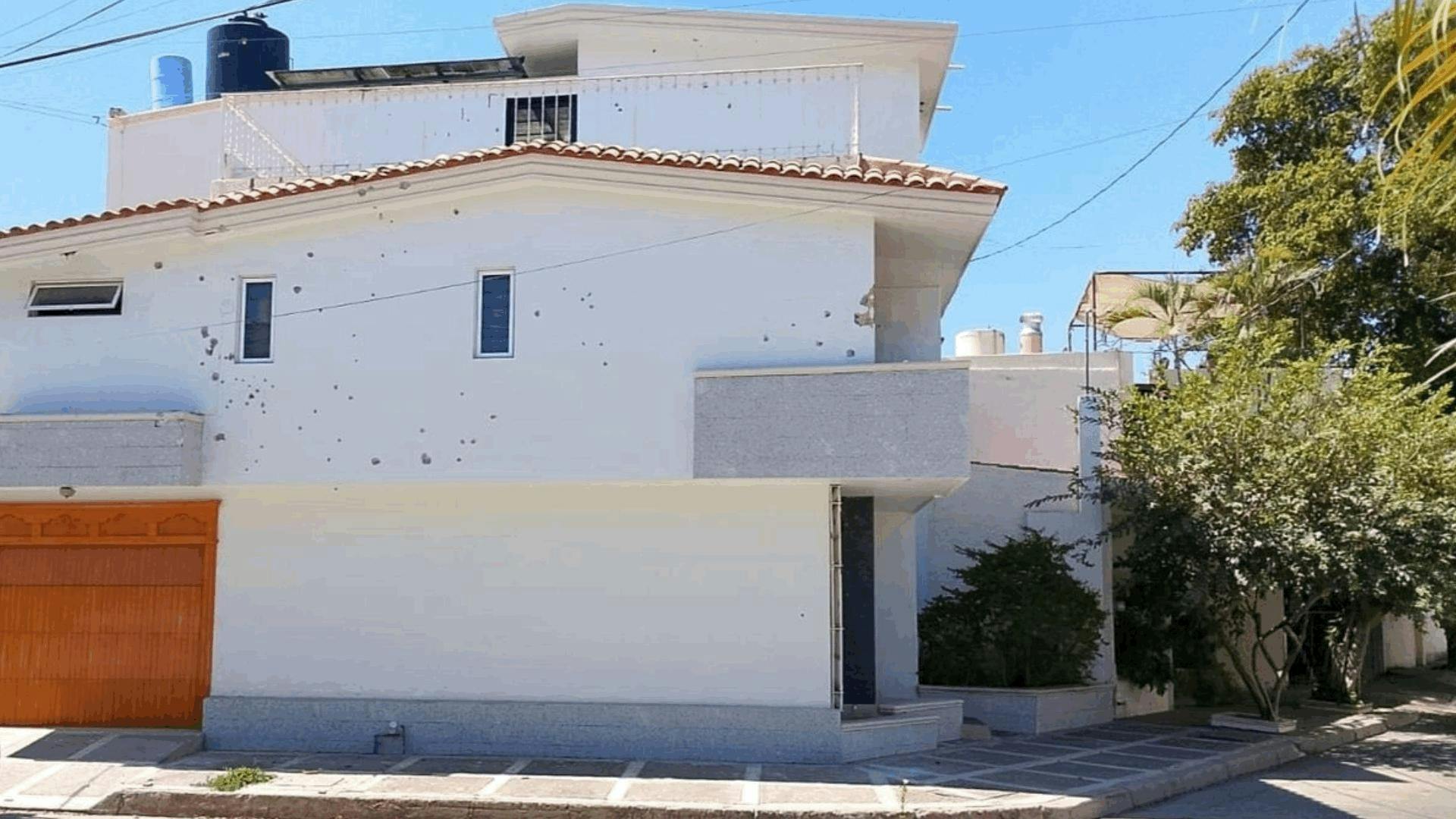 Recibo de luz confirma que casa baleada en Culiacán es del gobernador con licencia Rubén Rocha Moya