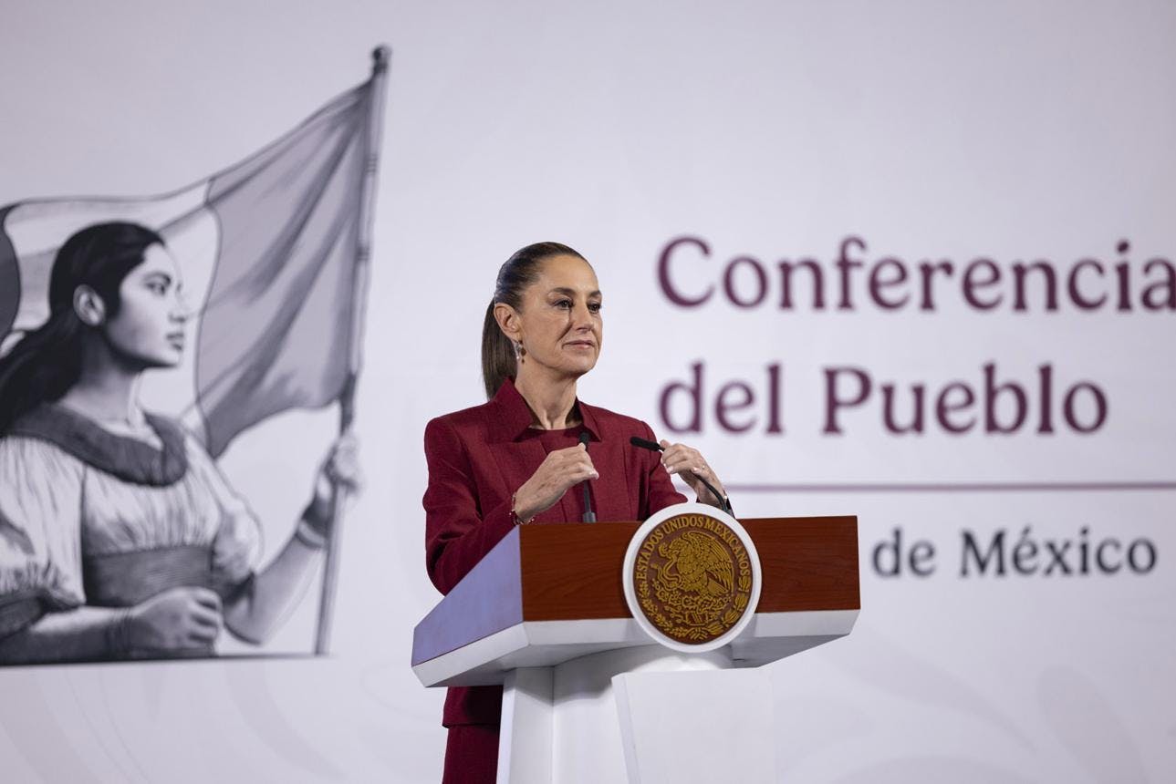 Claudia Sheinbaum minimiza entrega de exfuncionarios ligados al caso Rocha Moya