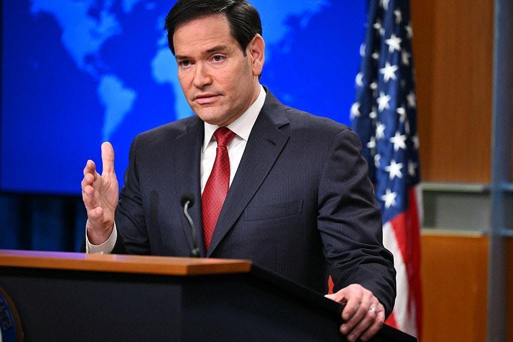 Marco Rubio ofrece apoyo para una “nueva Cuba” y acusa corrupción en la isla
