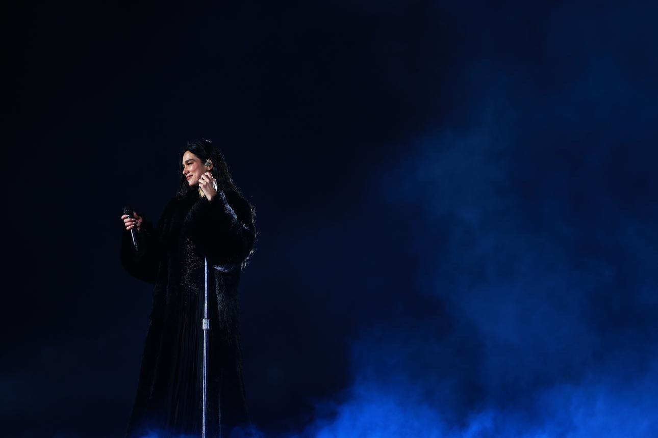 Dua Lipa lanza álbum y película de concierto ‘Live From Mexico’