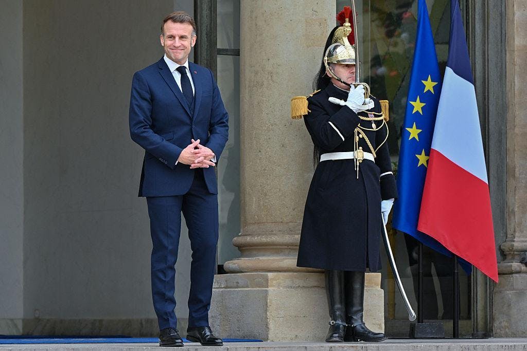 Fiscalía francesa registra el Palacio del Elíseo por presunta corrupción en contratos públicos