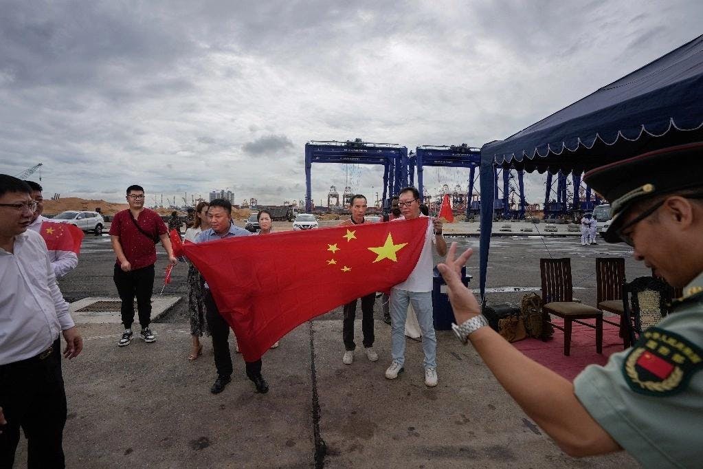 China flexibiliza restricciones a migrantes y ampliará acceso a servicios públicos