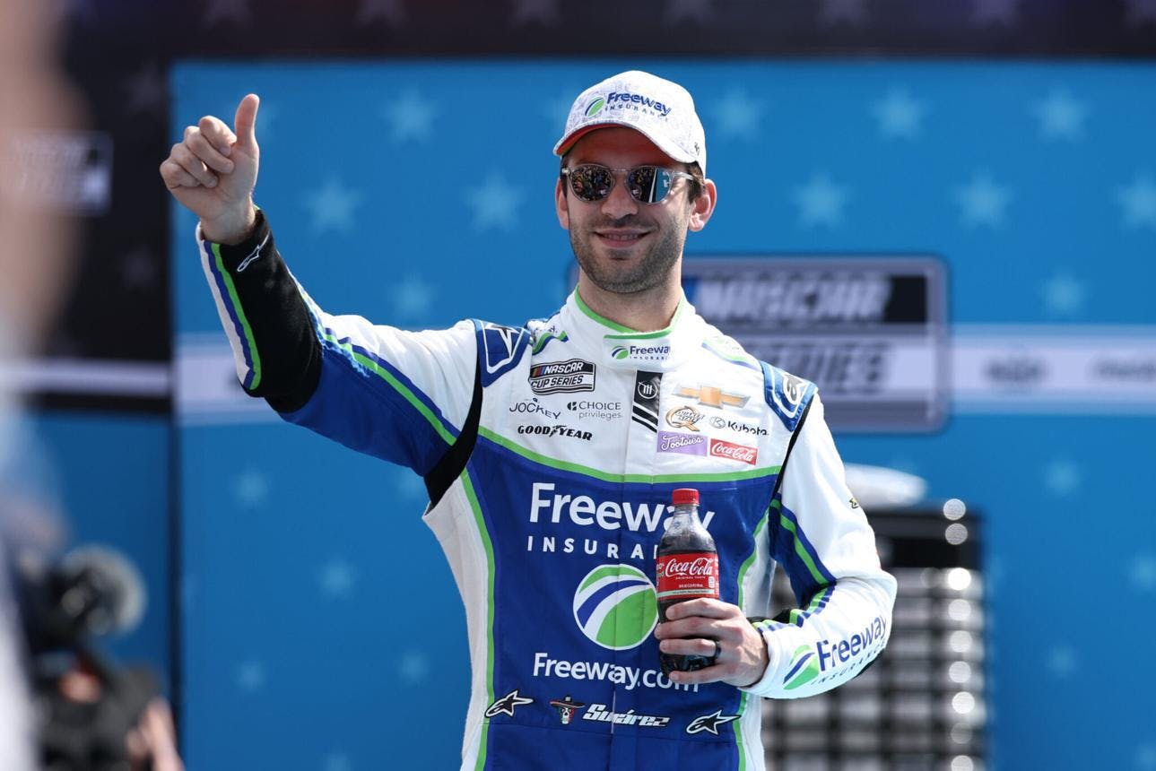 Daniel Suárez gana el Coca-Cola 600 y dedica triunfo a Kyle Busch