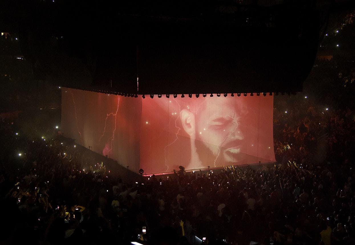 Drake rompe récord histórico en Billboard y supera a Michael Jackson
