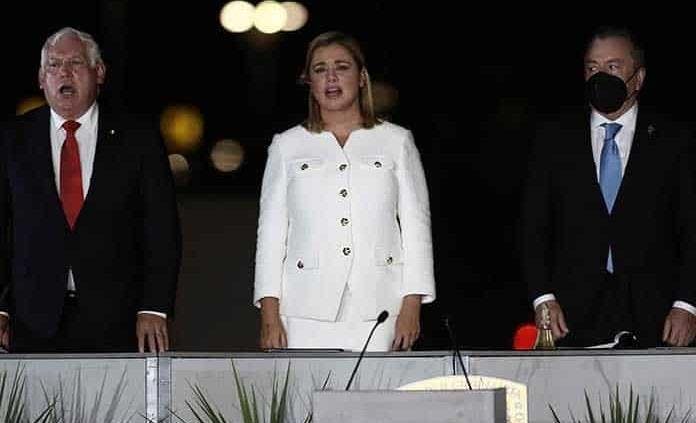 Maru Campos declara ante la FGR y denuncia persecución política