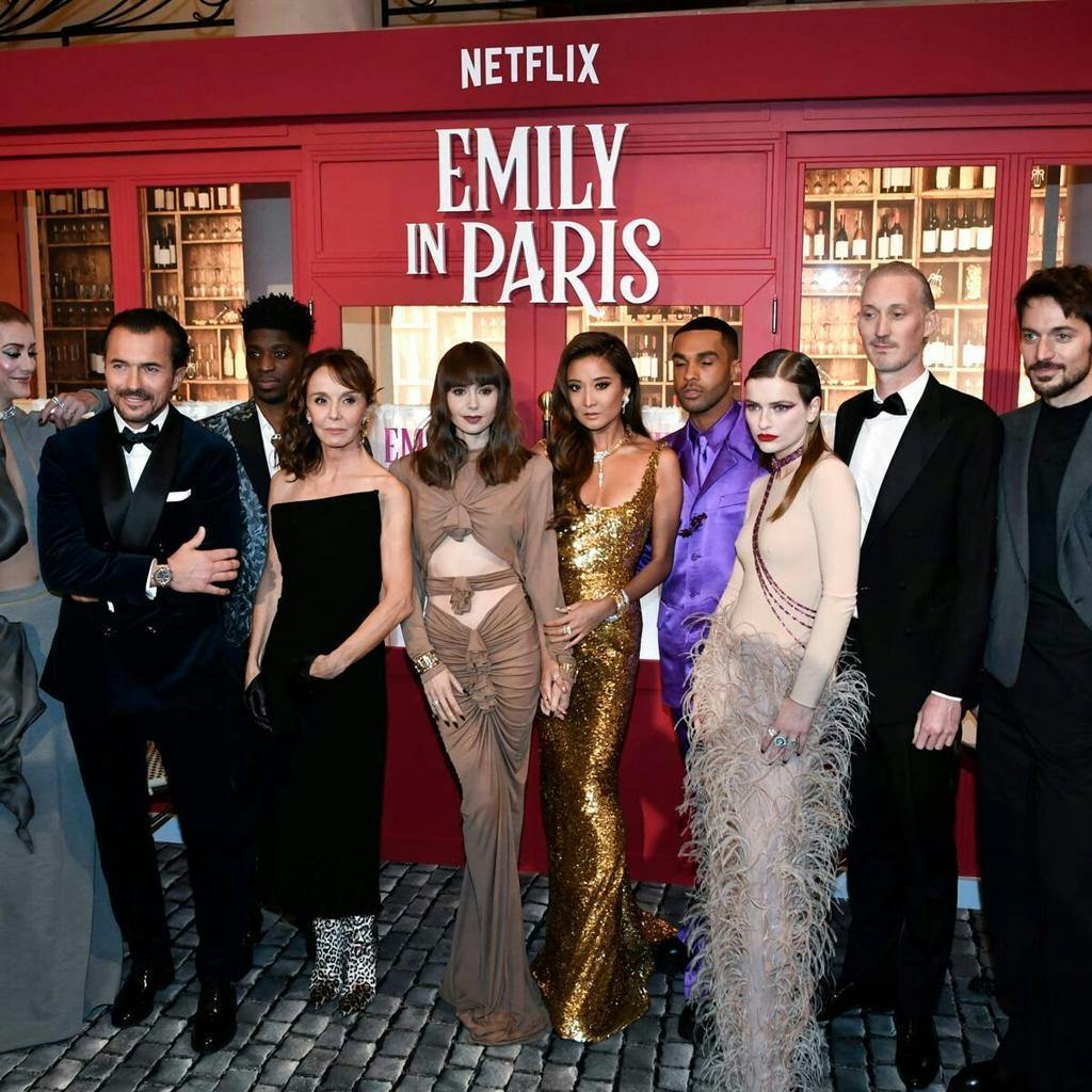 Muere actor de ‘Emily in Paris’ tras ser diagnosticado con ELA