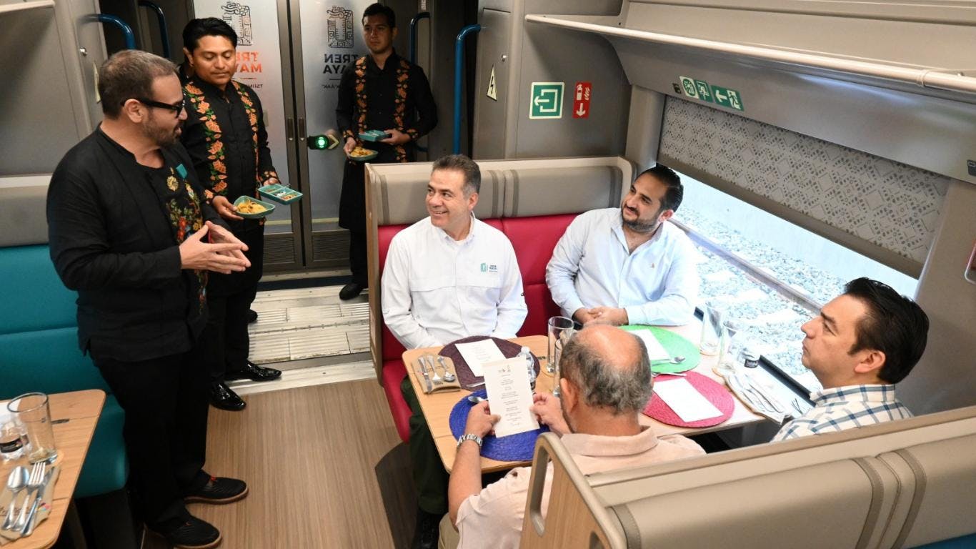 Tren Maya realiza prueba operativa de "Janal", su Tren Restaurante