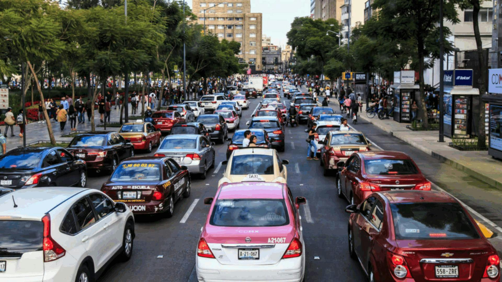 CDMX, la capital mundial del tráfico vial: congestión récord a meses de inaugurar el Mundial 2026