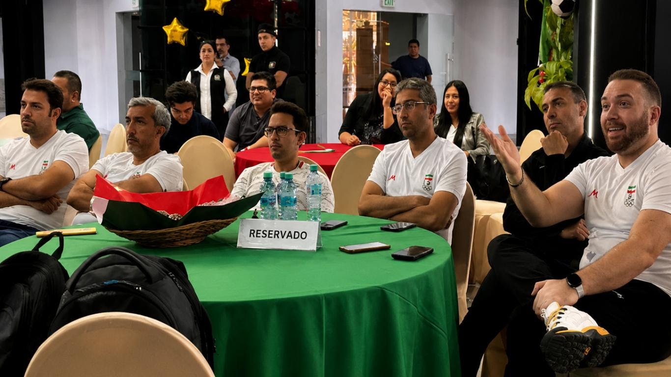 Empresarios y diplomáticos de Irán siguen su debut desde Tijuana