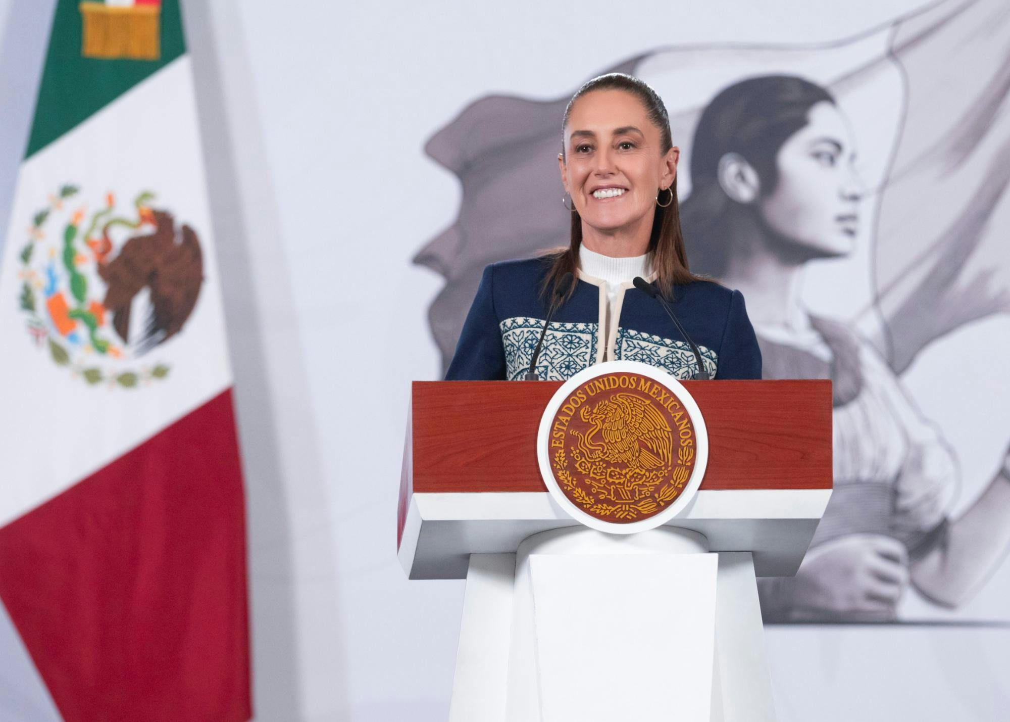 Sheinbaum rechaza críticas y afirma que la honestidad es el principal respaldo de su gobierno
