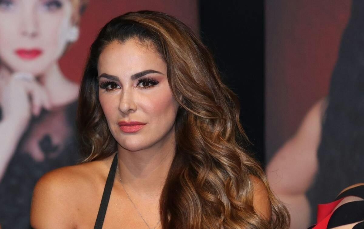 Maquillista acusa a Ninel Conde de deberle seis meses de pago por su trabajo en teatro