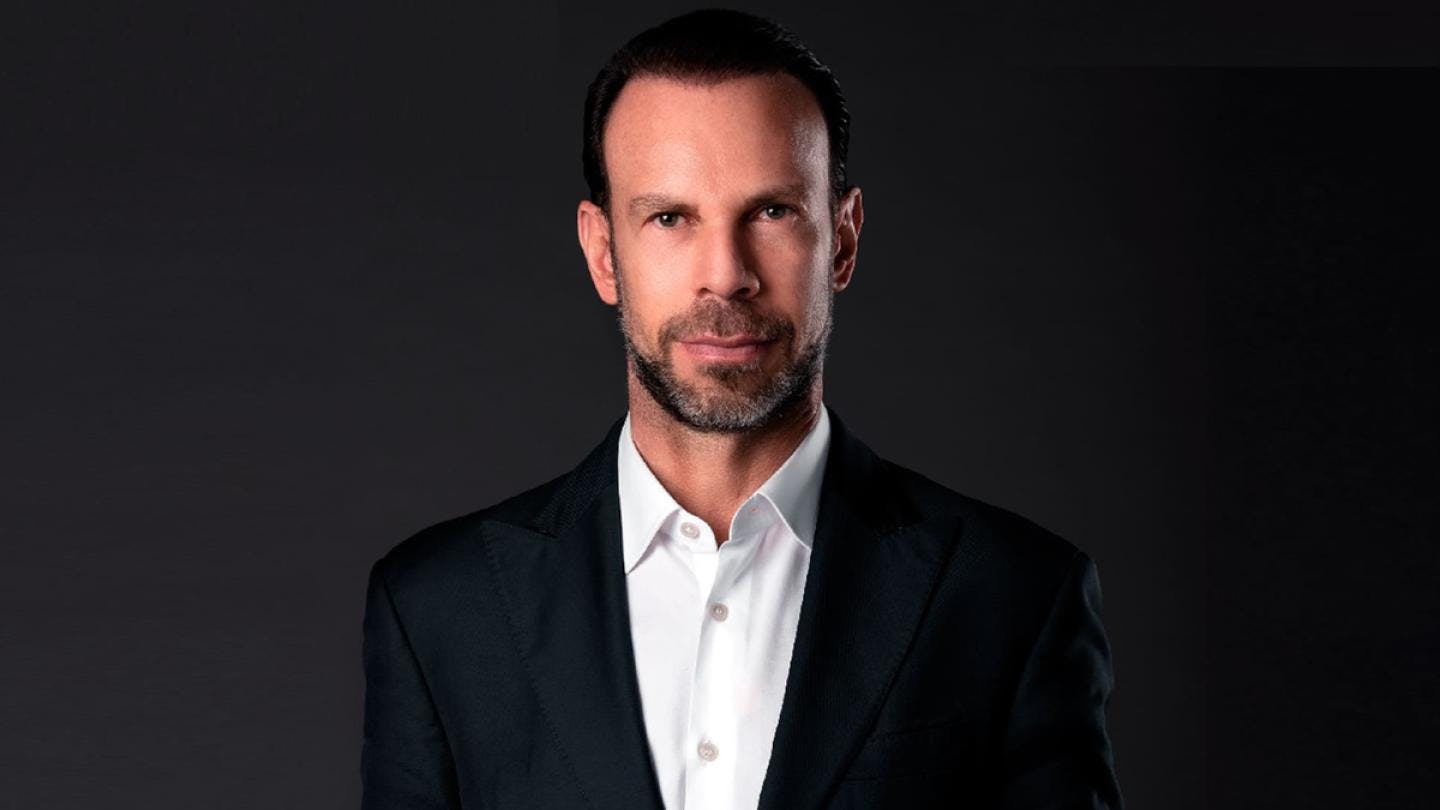 Zague enfrenta investigación por manutención tras fallo de paternidad