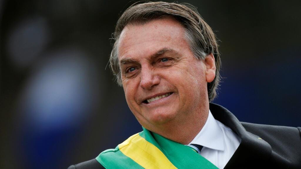 Policía de Brasil catea la casa de Jair Bolsonaro en busca de armas y documentos