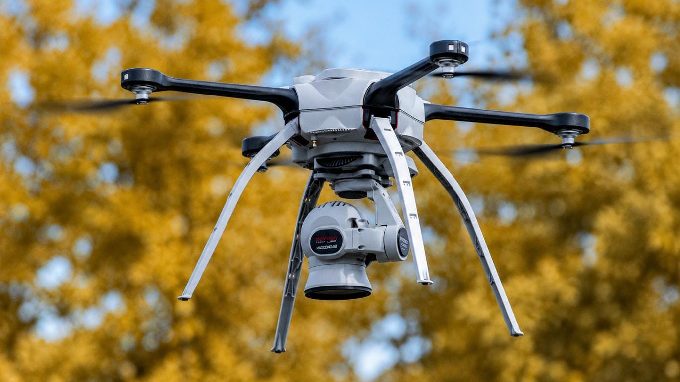 Drones con gas pimienta: La drástica y nueva medida de las escuelas en EU para frenar tiroteos