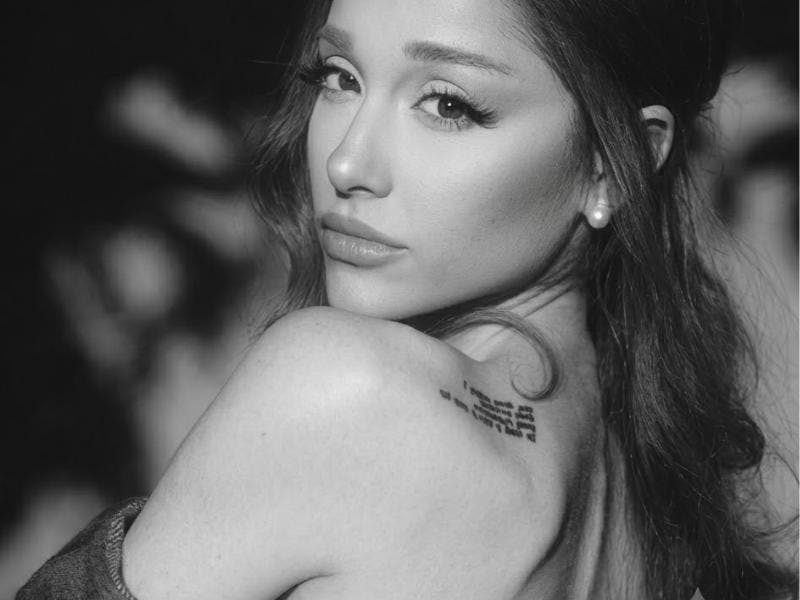 Ariana Grande domina la industria musical: 'petal' debuta en el número uno del Billboard 200 con récords de ventas