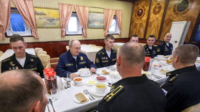 Putin visita por primera vez las islas Kuriles y reaviva disputa territorial con Japón