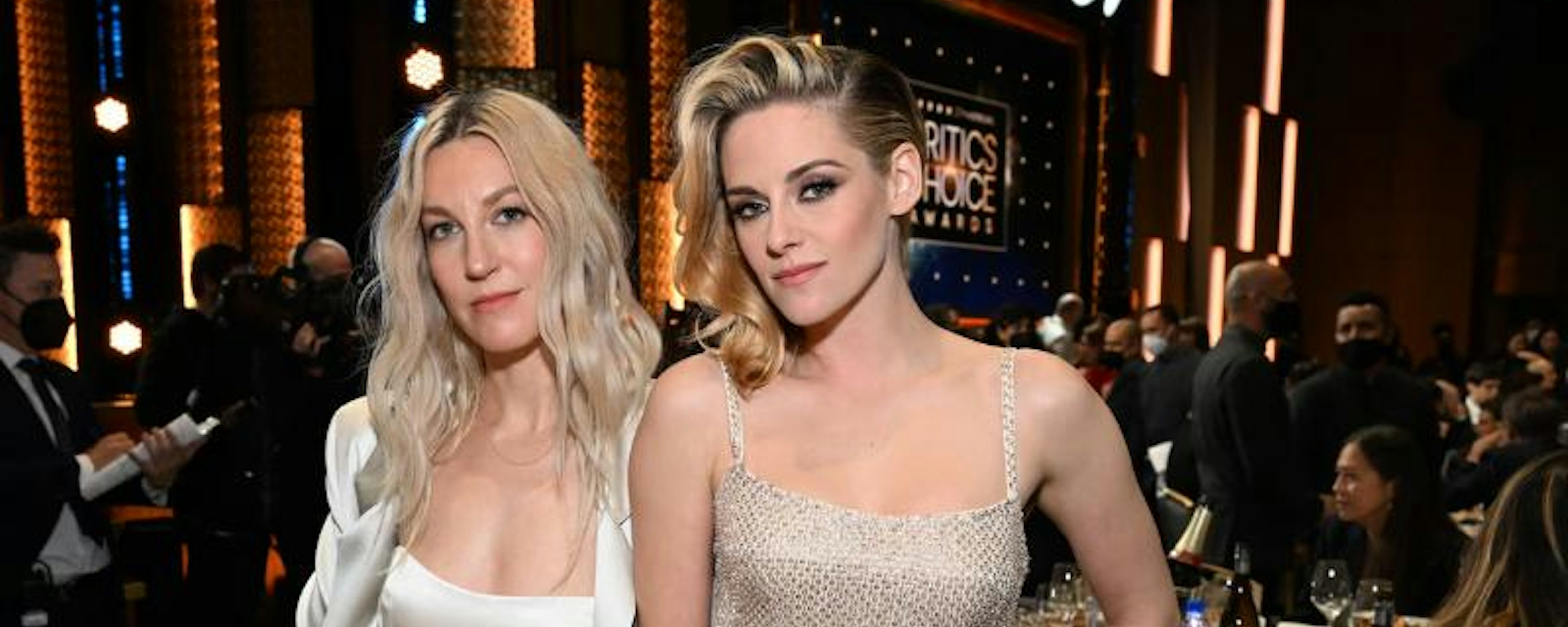 El romance y el cine se entrelazan: Kristen Stewart reflexiona sobre la experiencia de trabajar con su esposa Dylan Meyer