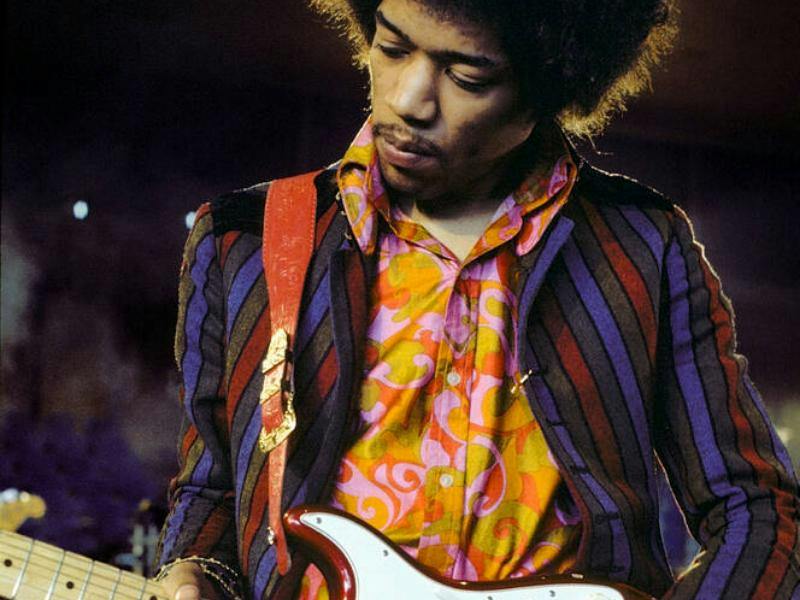 El eco definitivo de una leyenda: Salen a la luz las últimas palabras de Jimi Hendrix tras su turbulento concierto en Alemania