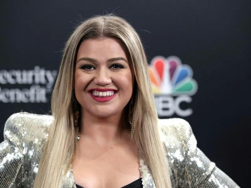 ¡Piel chinita! Kelly Clarkson paraliza la televisión al interpretar 'Golden' de 'Las Guerreras K-Pop' en vivo.