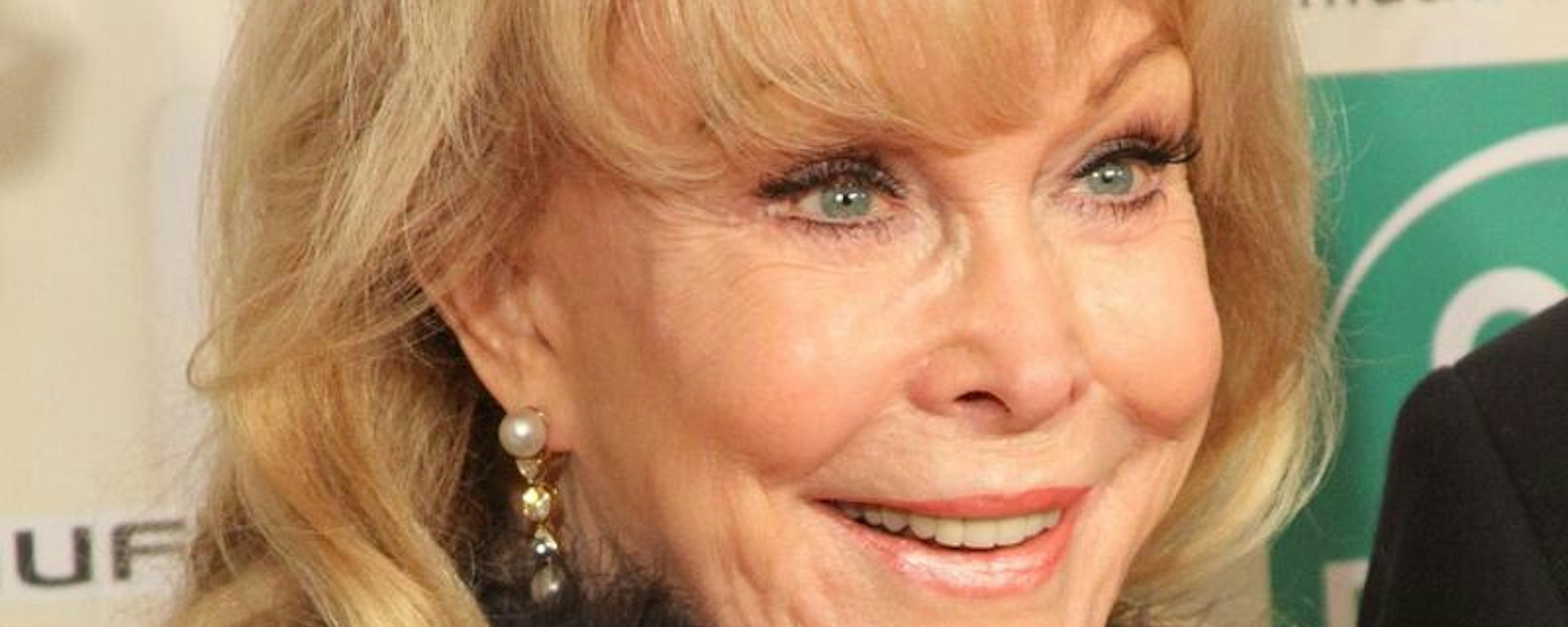 ¡Alarma en Hollywood! Barbara Eden, la inolvidable 'Bella Genio', cancela festival de cine por "una enfermedad repentina" a sus 95 años
