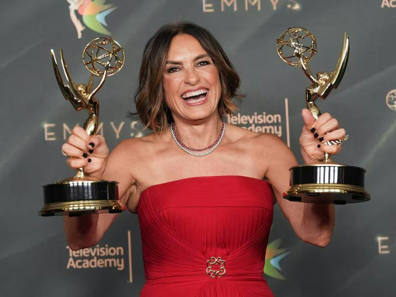 ¡Guerra de titanes en la alfombra roja! Premios Emmy 2026: conoce a los primeros ganadores y a las series que luchan por la gloria absoluta