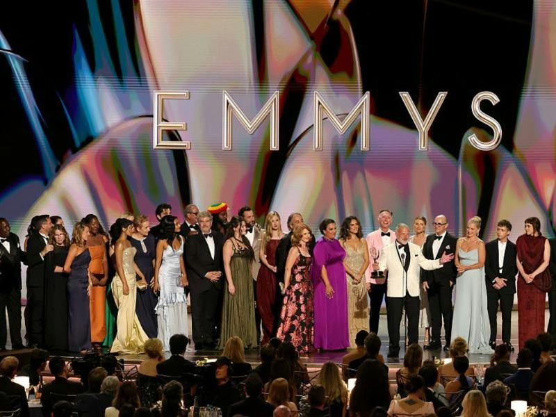 ¡Arrasan con todo y no dejan nada para nadie! Dónde ver las grandes series ganadoras de los Premios Emmy 2026 tras una noche de feroz monopolio televisivo